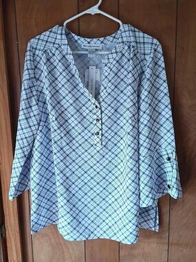New York & Company Plaid Blouse 1X NWT Lightweight Polyester Roll Tab Sleeve